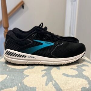 Brooks Black and Teal Running Shoes